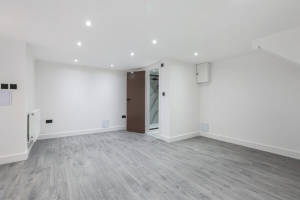 NEW BUILD 4 BEDROOM FLAT TO RENT IN CARSHALTON