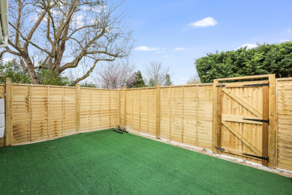 NEW BUILD 4 BEDROOM FLAT TO RENT IN CARSHALTON