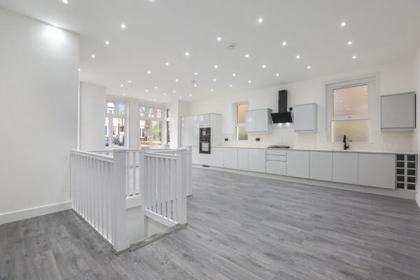 NEW BUILD 4 BEDROOM FLAT TO RENT IN CARSHALTON