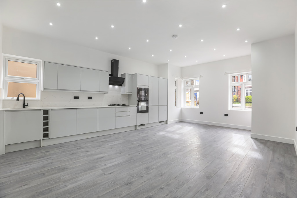 NEW BUILD 3 BEDROOM FLAT TO LET IN CARSHALTON