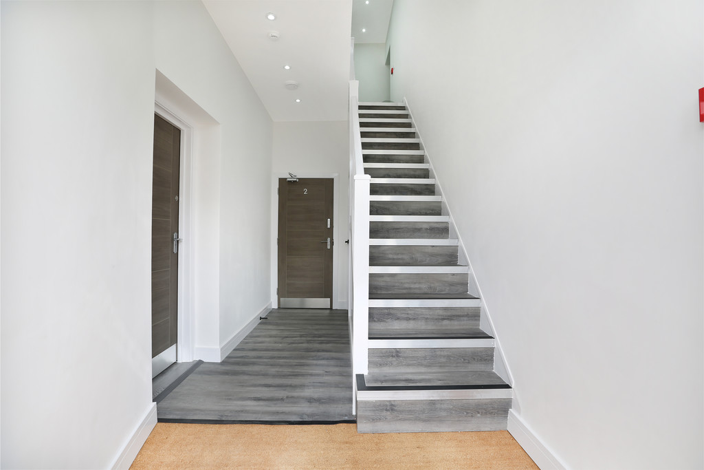 NEW BUILD 3 BEDROOM FLAT TO LET IN CARSHALTON