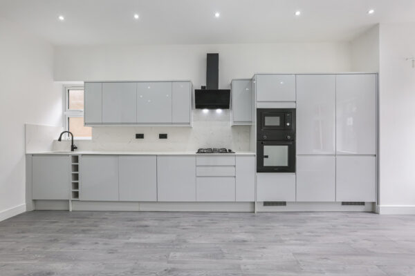 NEW BUILD 3 BEDROOM FLAT TO LET IN CARSHALTON