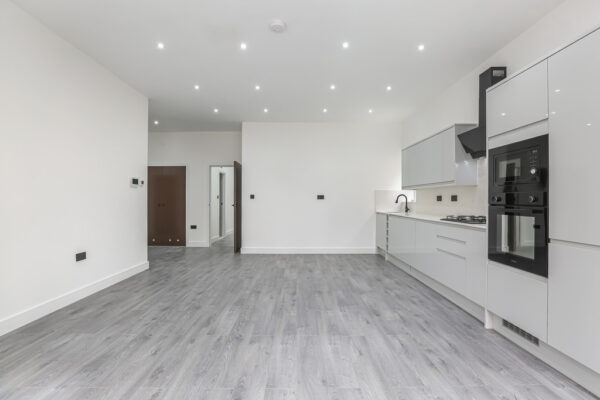 NEW BUILD 3 BEDROOM FLAT TO LET IN CARSHALTON