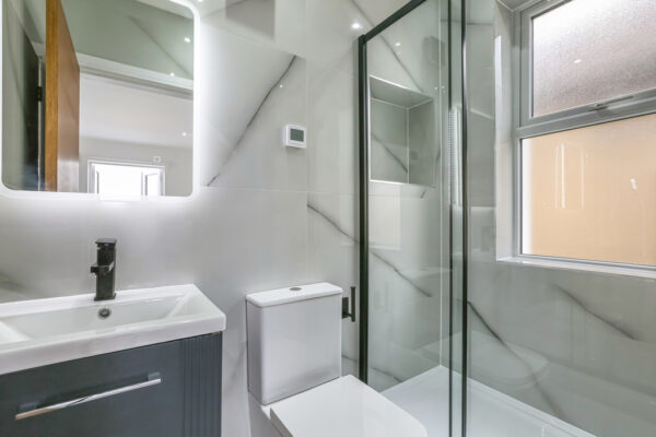 NEW BUILD 3 BEDROOM FLAT TO RENT IN CARSHALTON