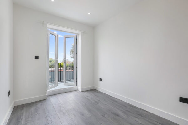 NEW BUILD 3 BEDROOM FLAT TO RENT IN CARSHALTON