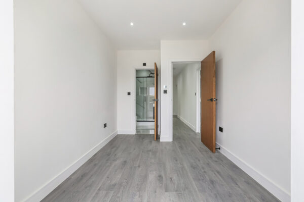 NEW BUILD 3 BEDROOM FLAT TO RENT IN CARSHALTON