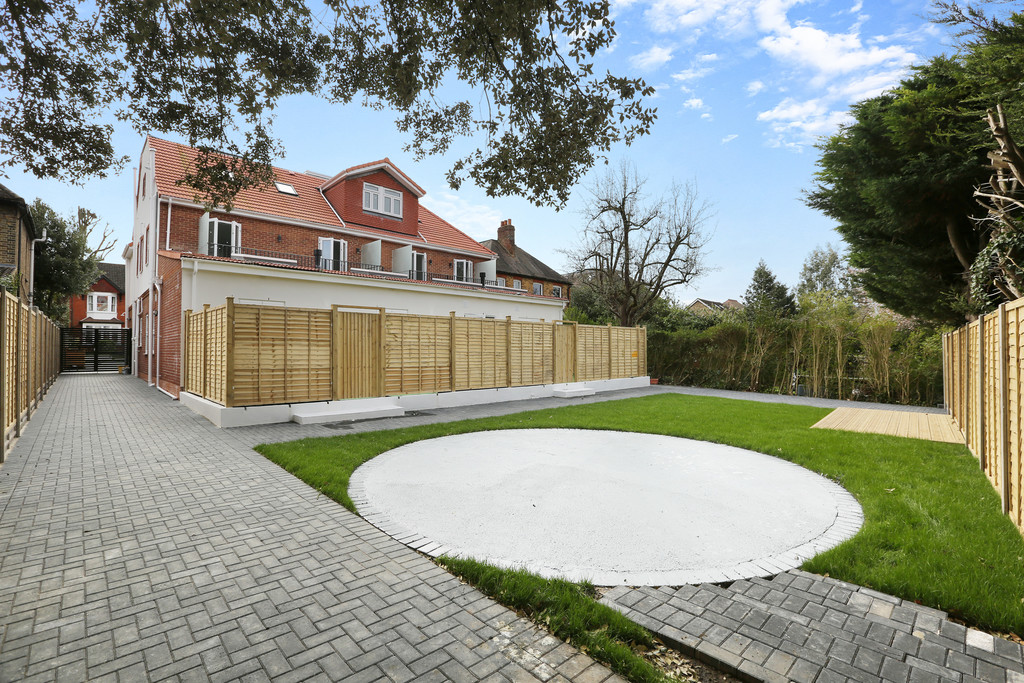 NEW BUILD 3 BEDROOM FLAT TO RENT IN CARSHALTON