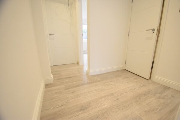 Three bedroom flat to rent in Epsom