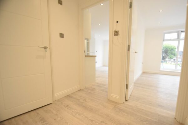 Three bedroom flat to rent in Epsom