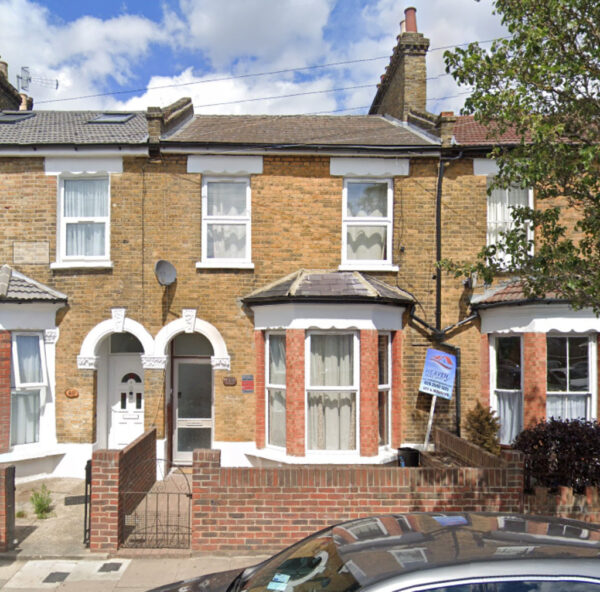 Three Bedroom House To Let in Tooting