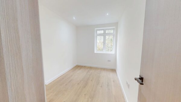 3 Bedroom Flat To Let In Croydon