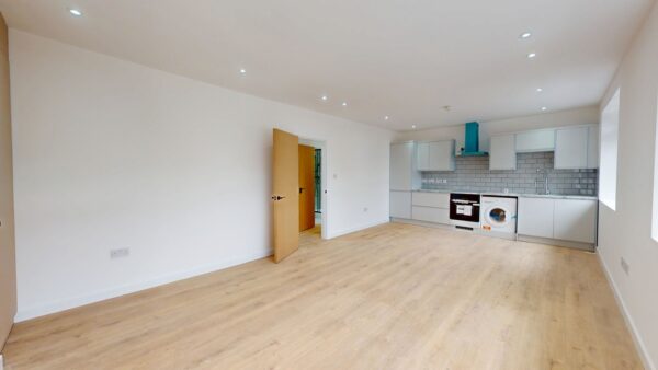 3 Bedroom Flat To Let In Croydon