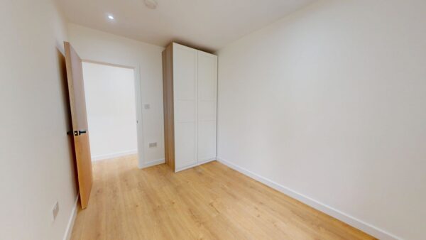 3 Bedroom Flat To Let In Croydon