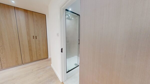 3 Bedroom Flat To Let In Croydon