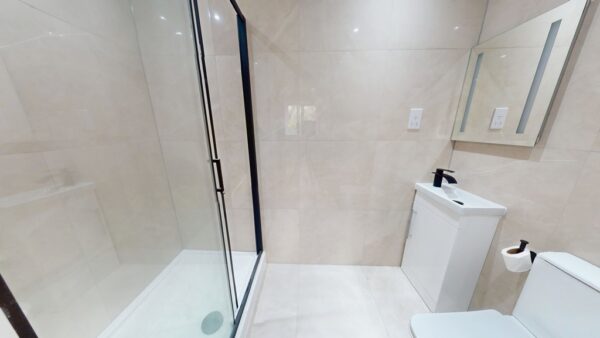 3 Bedroom Flat To Let In Croydon