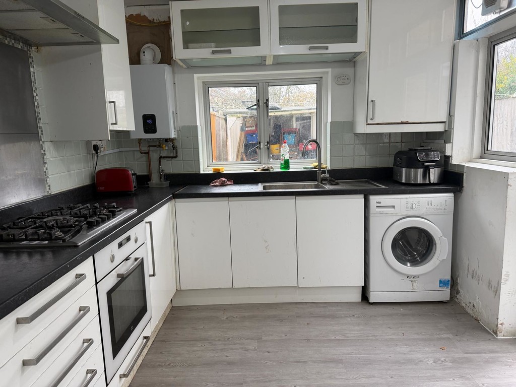 Bedsit to let in Thornton Heath