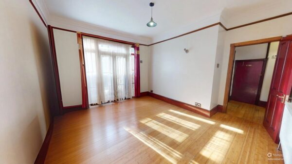 Ground Floor Flat with two garages - Fairview Road
