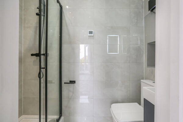 NEW BUILD FLAT TO RENT IN CARSHALTON