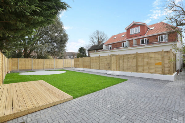 NEW BUILD FLAT TO RENT IN CARSHALTON