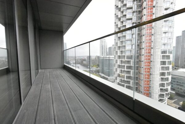 Luxury 1 Bed Flat To Let in Canary Wharf