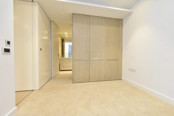 Luxury 1 Bed Flat To Let in Canary Wharf