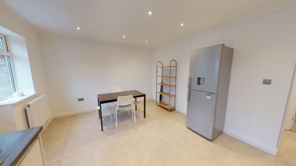 One bedroom flat to rent in Epsom