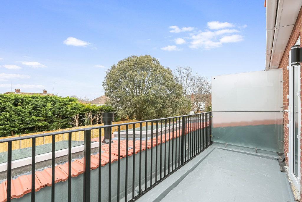 NEW BUILD 3 BEDROOM FLAT TO RENT IN CARSHALTON