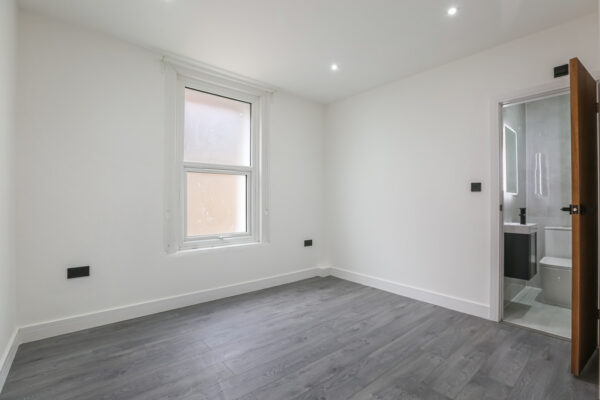 NEW BUILD 3 BEDROOM FLAT TO RENT IN CARSHALTON