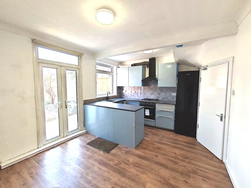 4 Bedroom House To Let in Wallington