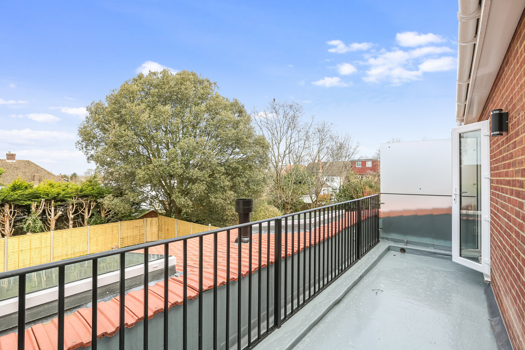 NEW BUILD 2 BEDROOM  FLAT TO RENT IN CARSHALTON