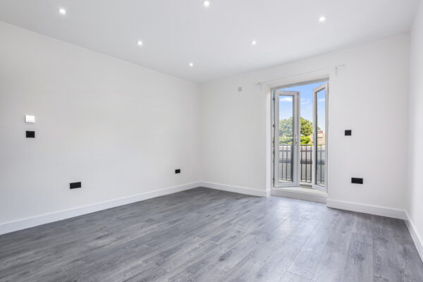 NEW BUILD 2 BEDROOM  FLAT TO RENT IN CARSHALTON