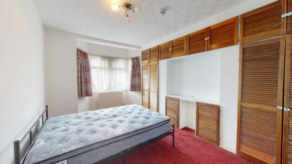 Double Room To Let In Mitcham
