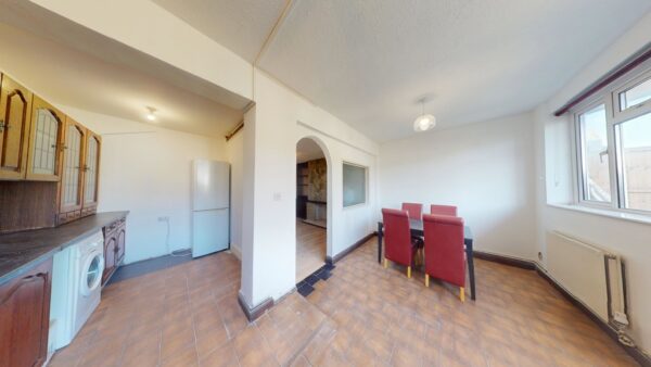 Double Room To Let In Mitcham