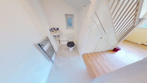 Double Room To Let In Mitcham