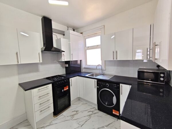 2 Bedroom Flat To Let In Tooting