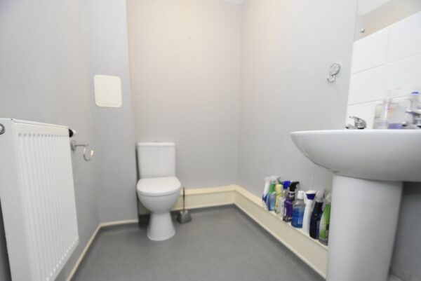3 Bedroom Flat to Rent in Brixton