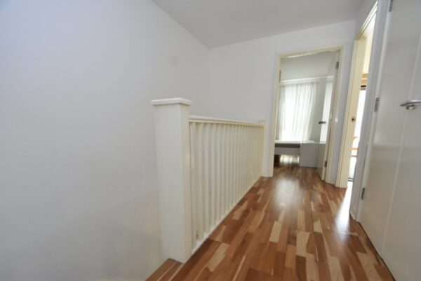 3 Bedroom Flat to Rent in Brixton