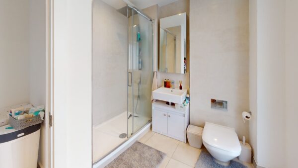 Two Bedroom flat to rent in Colindale