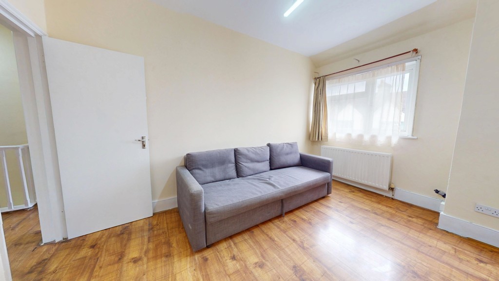 2 Bedroom Flat To Let In Tooting