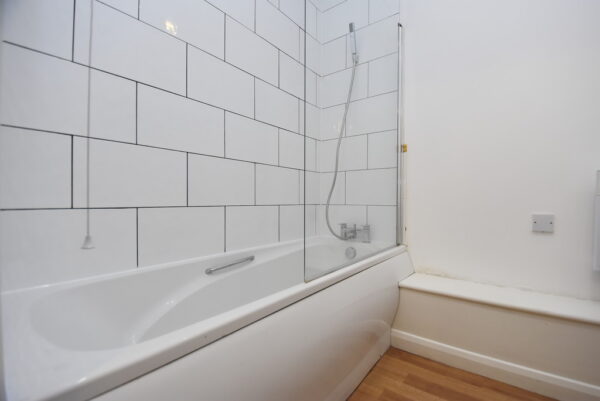 2 Bed Flat To Let in Norbury