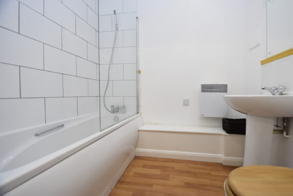 2 Bed Flat To Let in Norbury