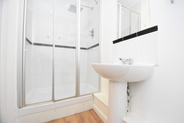 2 Bed Flat To Let in Norbury