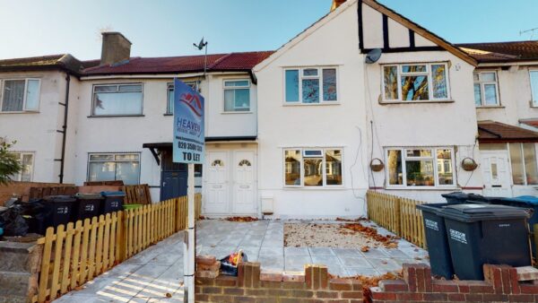 Two bed flat to rent on Thornton Road