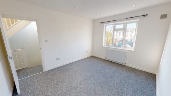 Two bed flat to rent on Thornton Road
