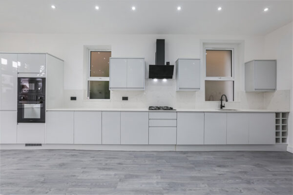 NEW BUILD 4 BEDROOM FLAT TO RENT IN CARSHALTON