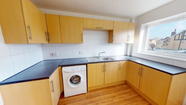 A two bedroom flat to rent in Wallington