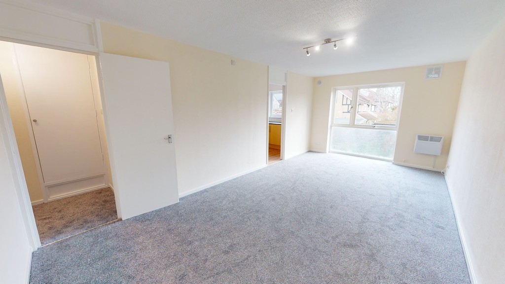 A two bedroom flat to rent in Wallington