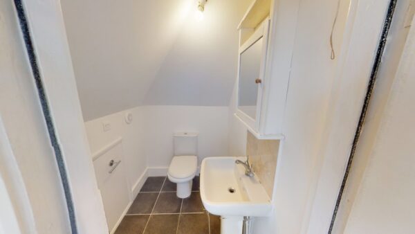 Three bedroom flat to rent in Norbury