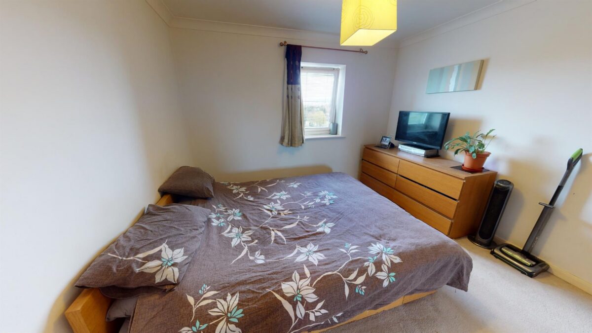 Two bed apartment for sale in Norbury
