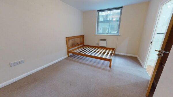 2 Bed Flat To Let in Norbury
